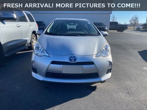 Used 2014 Toyota Prius C Two image 2