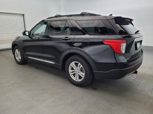 Used 2021 Ford Explorer XLT w/ Equipment Group 202A RWD image 3