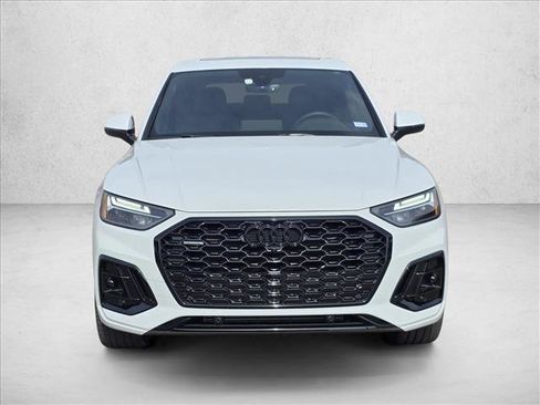 Used 2024 Audi Q5 2.0T Premium Plus w/ Premium Plus Package image 2