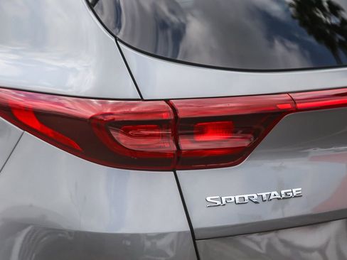 Used 2022 Kia Sportage EX image 9