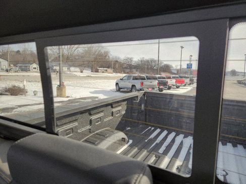 Used 2025 Chevrolet Silverado 2500 ZR2 w/ Technology Package image 26