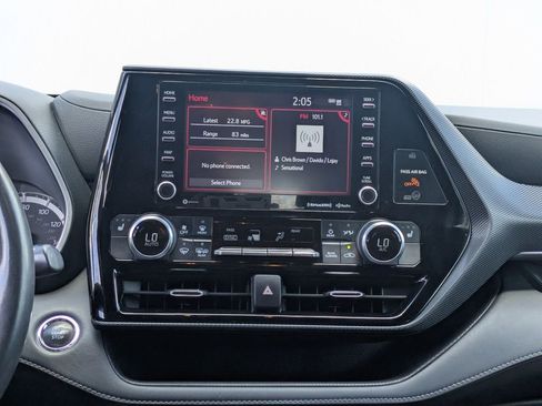 Used 2022 Toyota Highlander XSE image 20