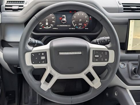 Used 2025 Land Rover Defender 110 S AWD/4WD image 28