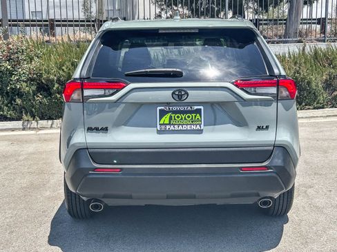 Certified 2021 Toyota RAV4 XLE w/ Carpet Mat Package (TMS) FWD image 7