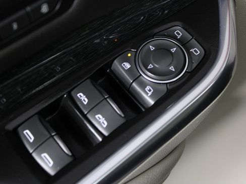 Used 2021 Cadillac XT4 Premium Luxury w/ LPO, Radiant Package image 21