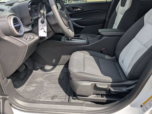 New 2026 Chevrolet Trax LS w/ LS Convenience Package FWD image 10