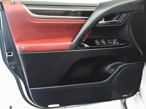 Used 2017 Lexus LX 570 4WD image 7