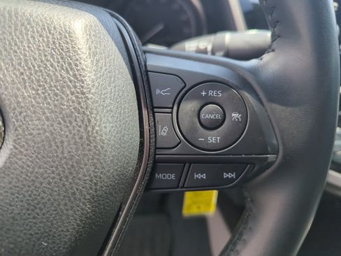 Used 2023 Toyota Camry SE FWD image 15
