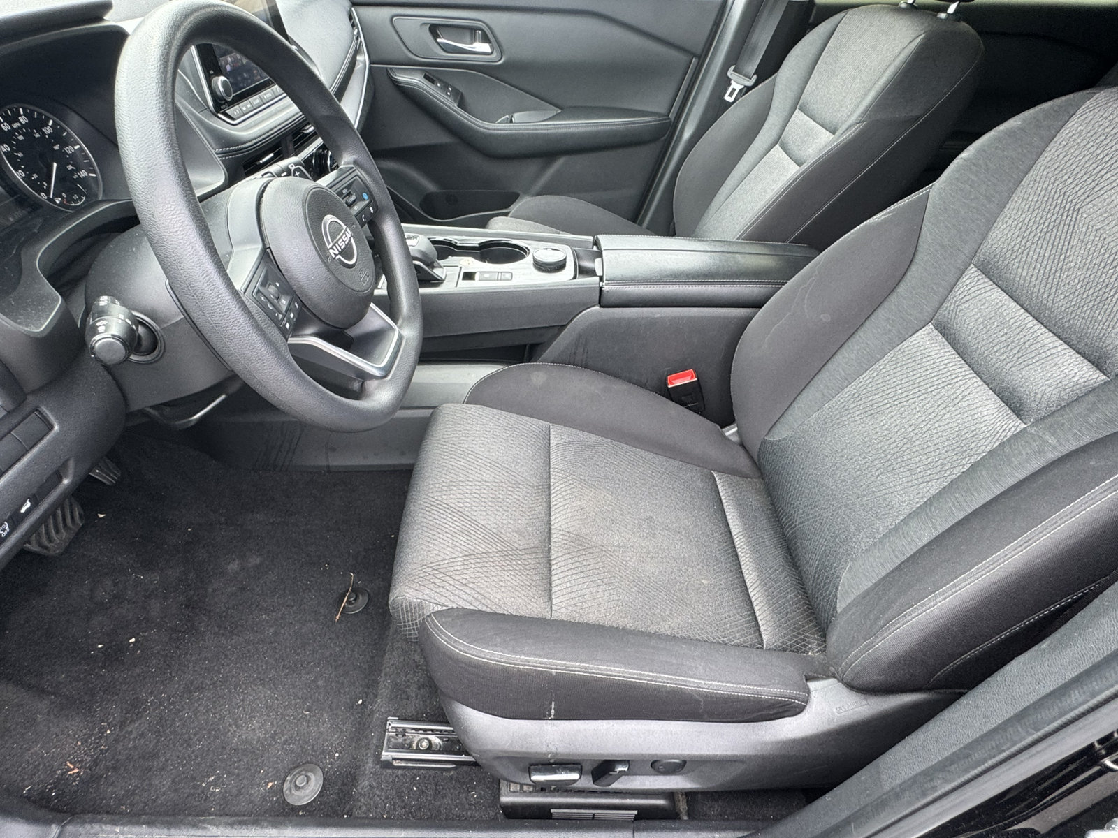Used 2024 Nissan Rogue SV AWD/4WD image 9