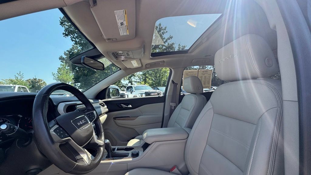 Used 2019 GMC Acadia Denali w/ Technology Package FWD image 22