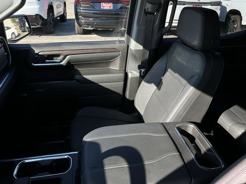 Used 2023 GMC Sierra 1500 SLT w/ SLT Premium Package image 23