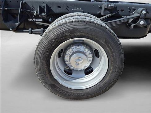 New 2026 RAM 5500 Tradesman w/ Chrome Appearance Group AWD/4WD image 9