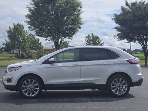 Used 2017 Ford Edge Titanium w/ Equipment Group 302A AWD/4WD image 5