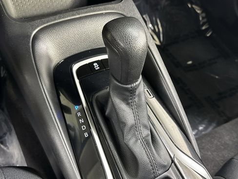 Used 2022 Toyota Corolla LE image 25