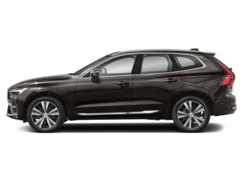 Used 2022 Volvo XC60 B5 Momentum image 3