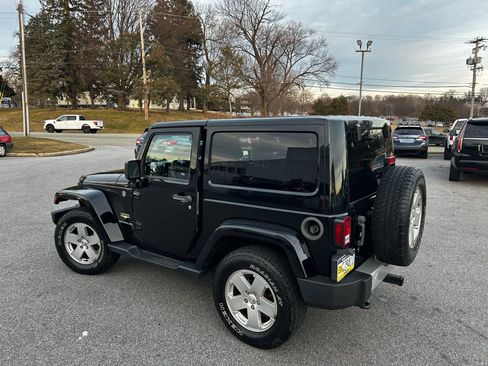 Used 2012 Jeep Wrangler Sahara w/ Dual Top Group image 19