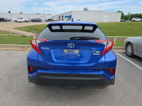 Used 2020 Toyota C-HR LE FWD image 4