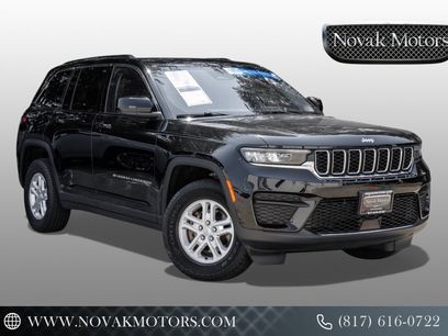 Used 2022 Jeep Grand Cherokee Laredo w/ Luxury Tech Group I