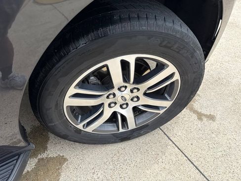 Used 2024 Ford Expedition Limited RWD image 16