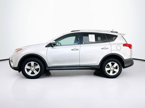 Used 2014 Toyota RAV4 XLE AWD/4WD image 4