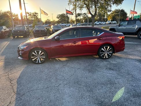 Certified 2020 Nissan Altima 2.5 SR w/ Premium Package image 9