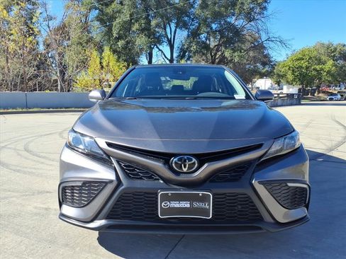 Used 2023 Toyota Camry SE image 7