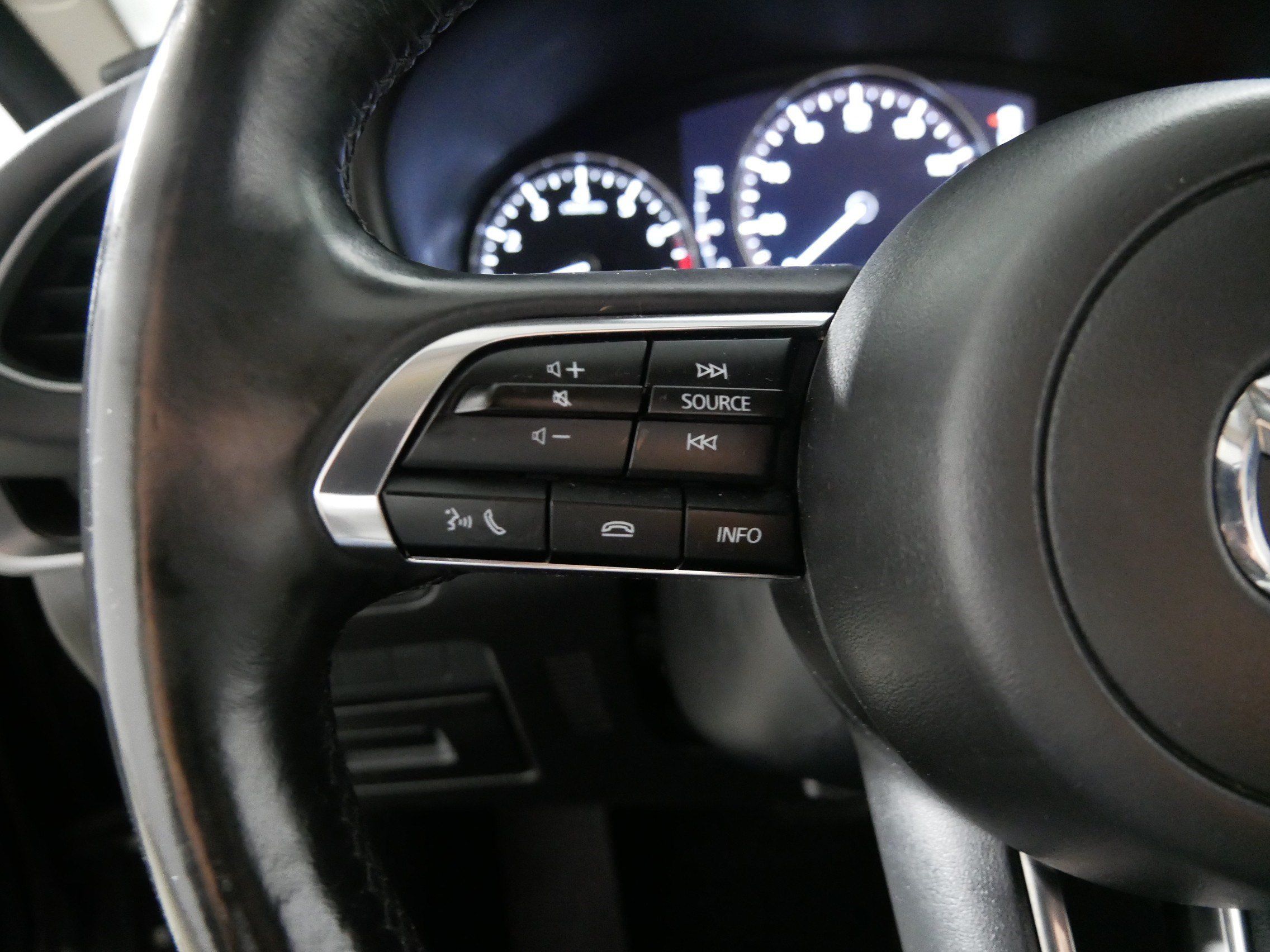 Used 2024 MAZDA MAZDA3 s FWD image 27