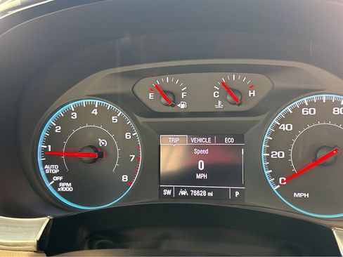 Used 2023 Chevrolet Traverse LS w/ Safety Package image 5