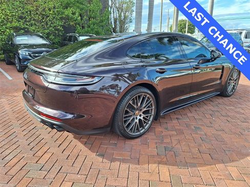 Used 2023 Porsche Panamera 4 Platinum Edition image 4