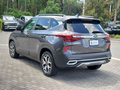 Used 2021 Kia Seltos EX AWD/4WD image 2