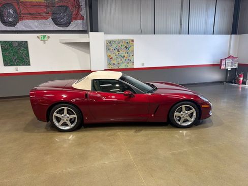 Used 2006 Chevrolet Corvette Convertible w/ Preferred Equipment Group RWD image 5