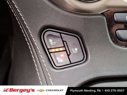 Certified 2020 GMC Yukon XL Denali w/ Denali Ultimate Package image 29