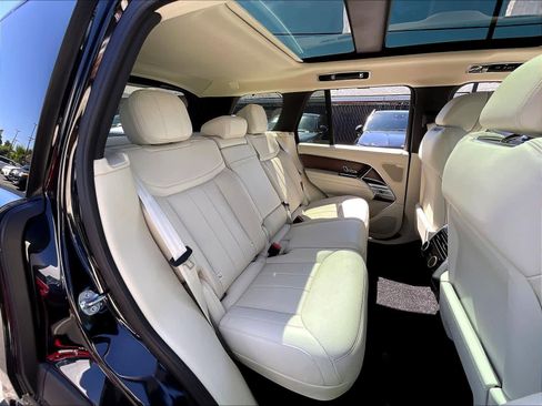 New 2026 Land Rover Range Rover SE AWD/4WD image 27
