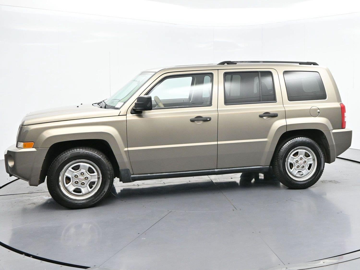 Used 2008 Jeep Patriot Sport FWD image 4