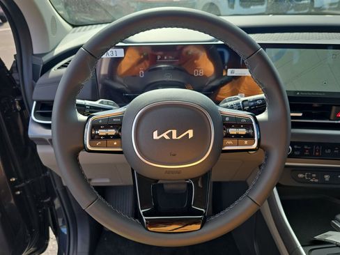 New 2026 Kia Carnival FWD image 29