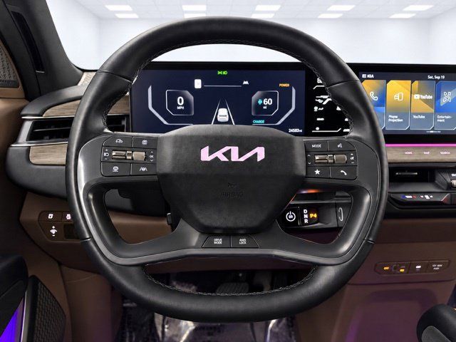 Used 2024 Kia EV9 Land AWD/4WD image 35