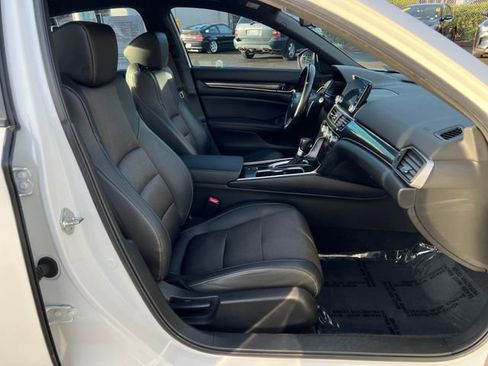 Used 2019 Honda Accord Sport image 10