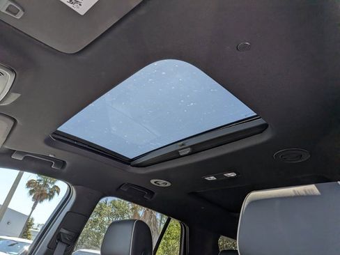 Certified 2023 Chevrolet Traverse Premier FWD image 19