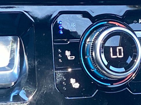 Used 2025 GMC Sierra 2500 AT4X w/ AT4X AEV Edition image 34