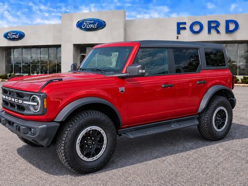 Used 2024 Ford Bronco Big Bend w/ Sasquatch Package AWD/4WD image 1