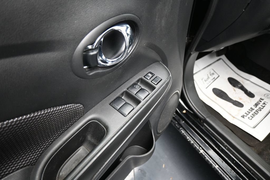 Used 2019 Nissan Versa SV FWD image 11