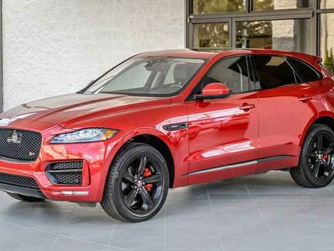 Used 2018 Jaguar F-PACE R-Sport image 6
