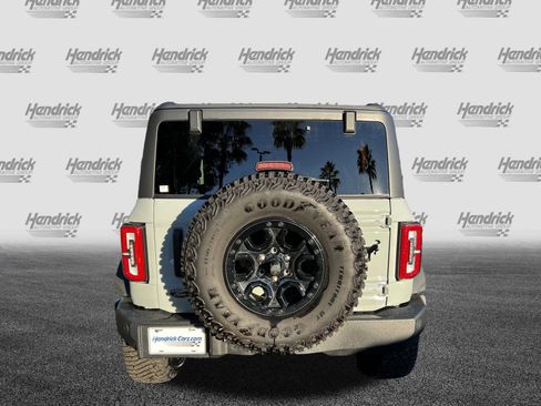 Used 2023 Ford Bronco Wildtrak image 8