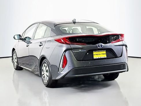 Used 2018 Toyota Prius Prime Advanced image 5