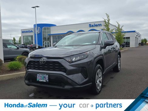 Used 2021 Toyota RAV4 LE FWD image 1