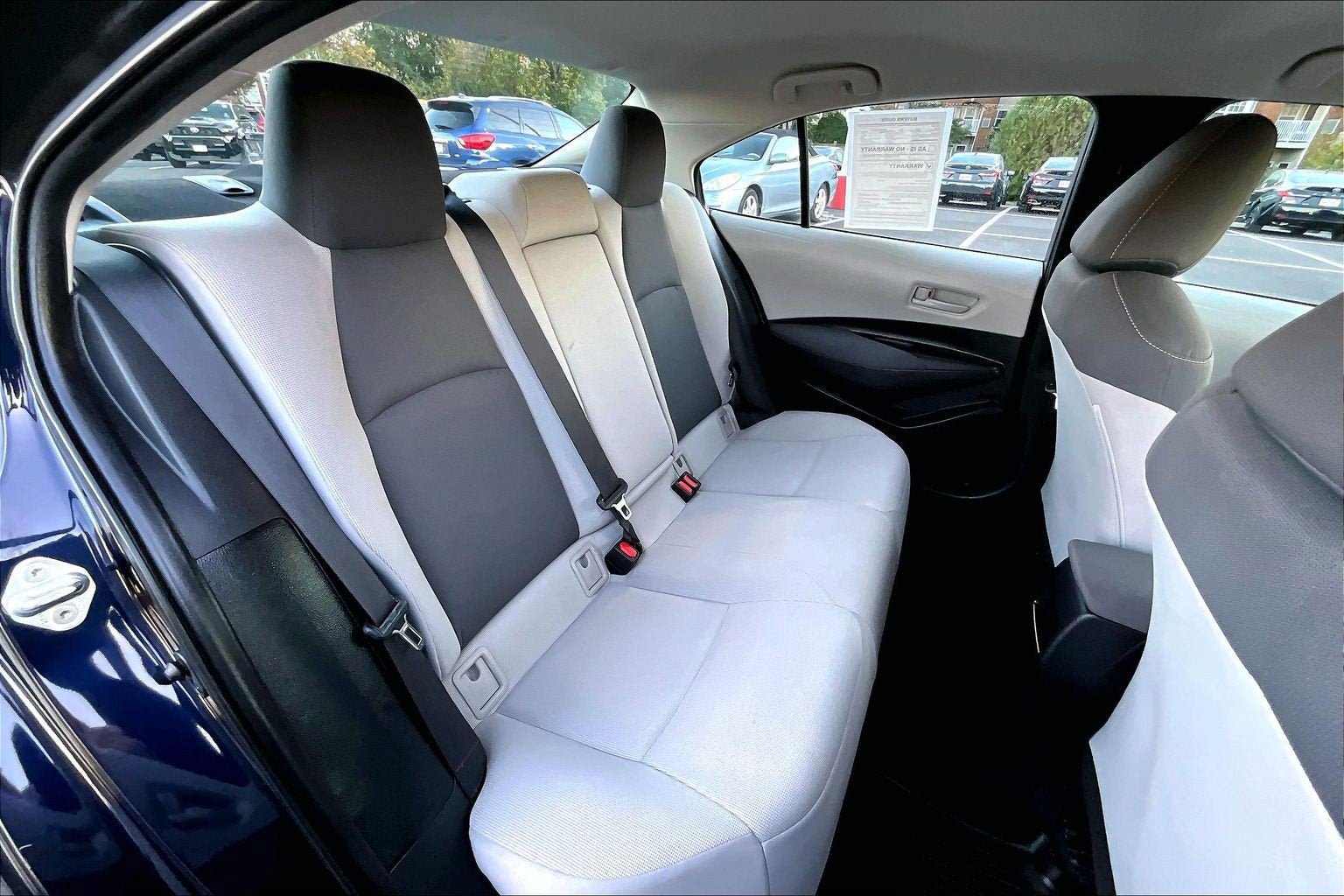 Used 2022 Toyota Corolla LE FWD image 25