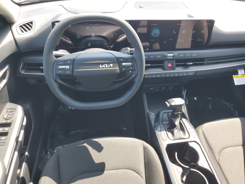 New 2026 Kia K4 FWD image 25