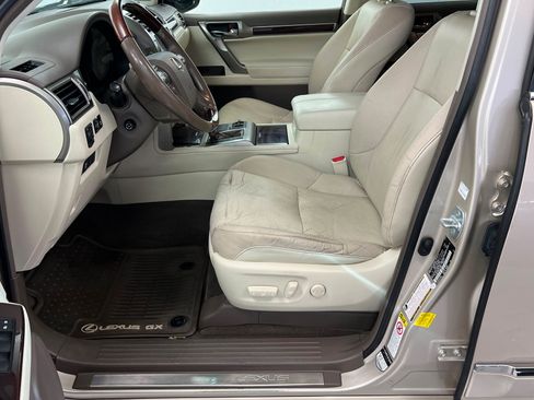 Used 2016 Lexus GX 460 w/ Premium Package AWD/4WD image 18