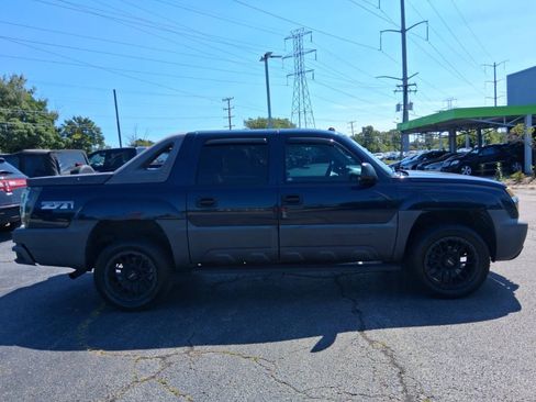 Used 2005 Chevrolet Avalanche Z71 w/ Sun And Sound Package AWD/4WD image 4