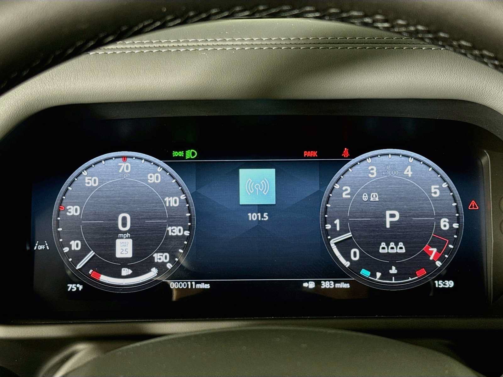 New 2026 Land Rover Defender 110 X-Dynamic SE AWD/4WD image 12